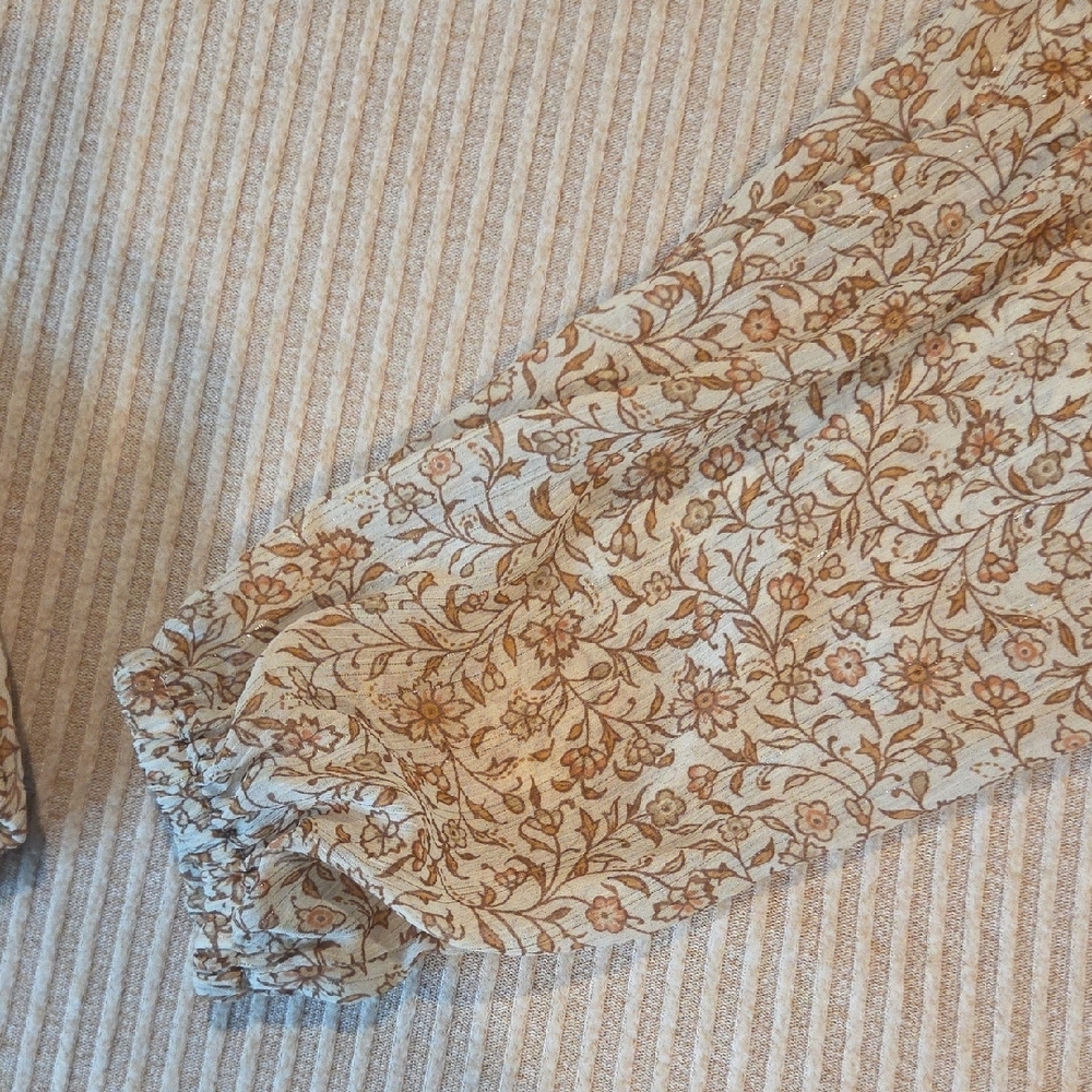 Daytrip Beige and Tan Floral Blouse - Picture 2 of 5